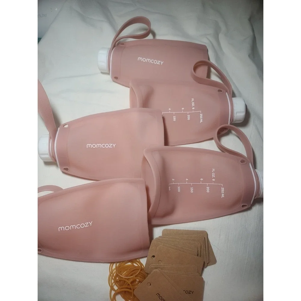 Momcozy Reusable Silicone Breastmilk Storage Bags 8.5oz 250ml 5 Pack Pink Unused